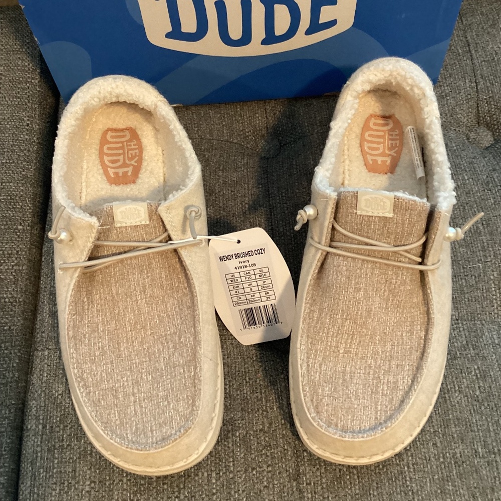 Hey Dude Women's Wendy Brushed Cozy Casual Sneakers, size 10